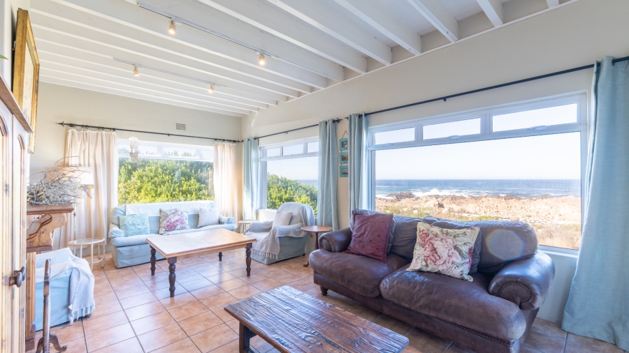 5 Bedroom Property for Sale in Sunny Seas Estate Western Cape
